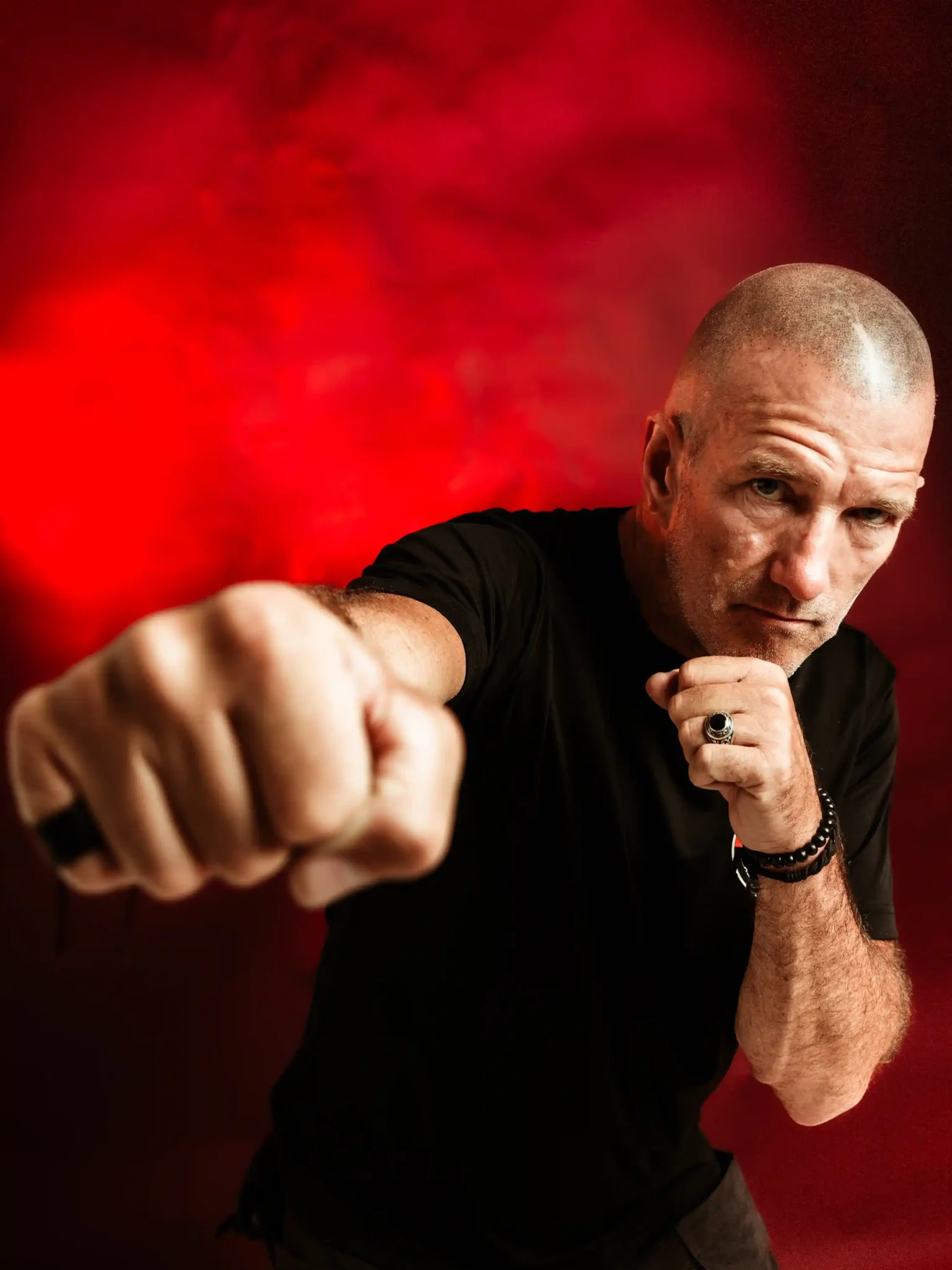 Ged Ellis demonstrating a self defence striking technique